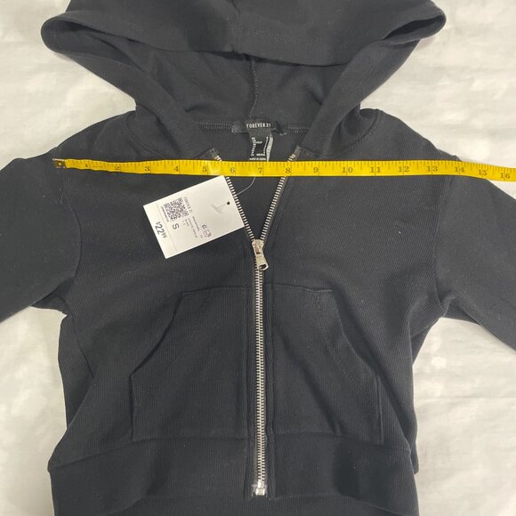 Forever 21 Black Cropped Zip-Up Hoodie Women’s Small | Full Zip Short Jacket NWT - Picture 7 of 10